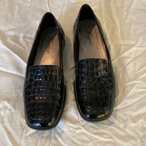 Trotters patent leather alligator-style loafers 8N - Picture 1 of 7